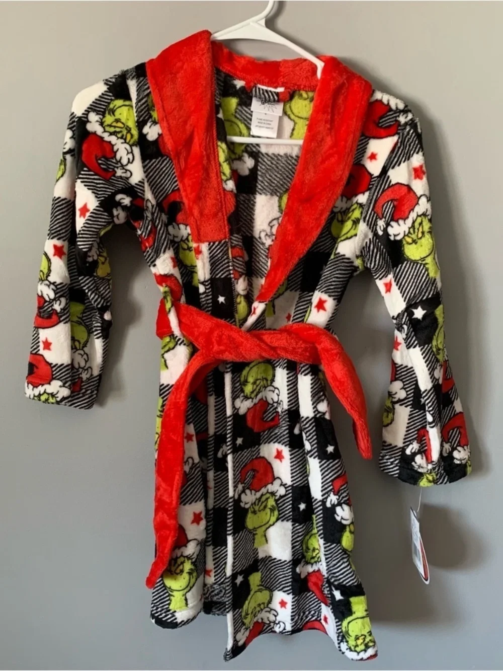 NWT. DR. SEUSS Grinch Pattern Plush Robe
